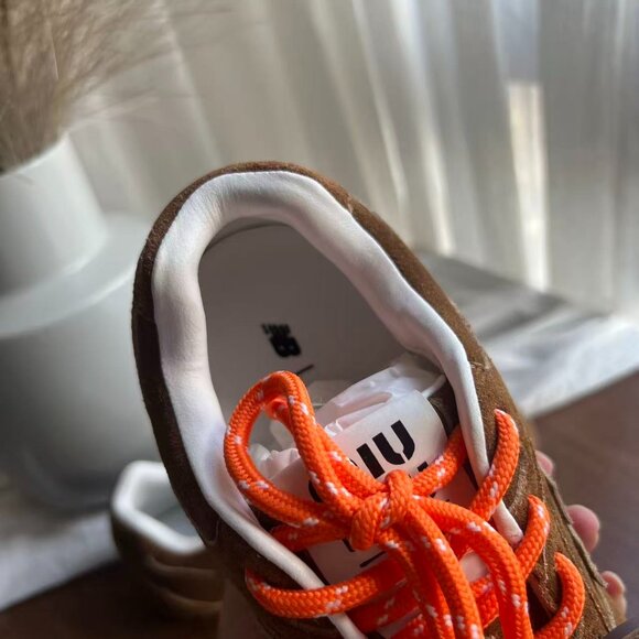 Miu Miu & New Balance 530 SL suede sneakers in Cinnamon - Picture 4 of 8
